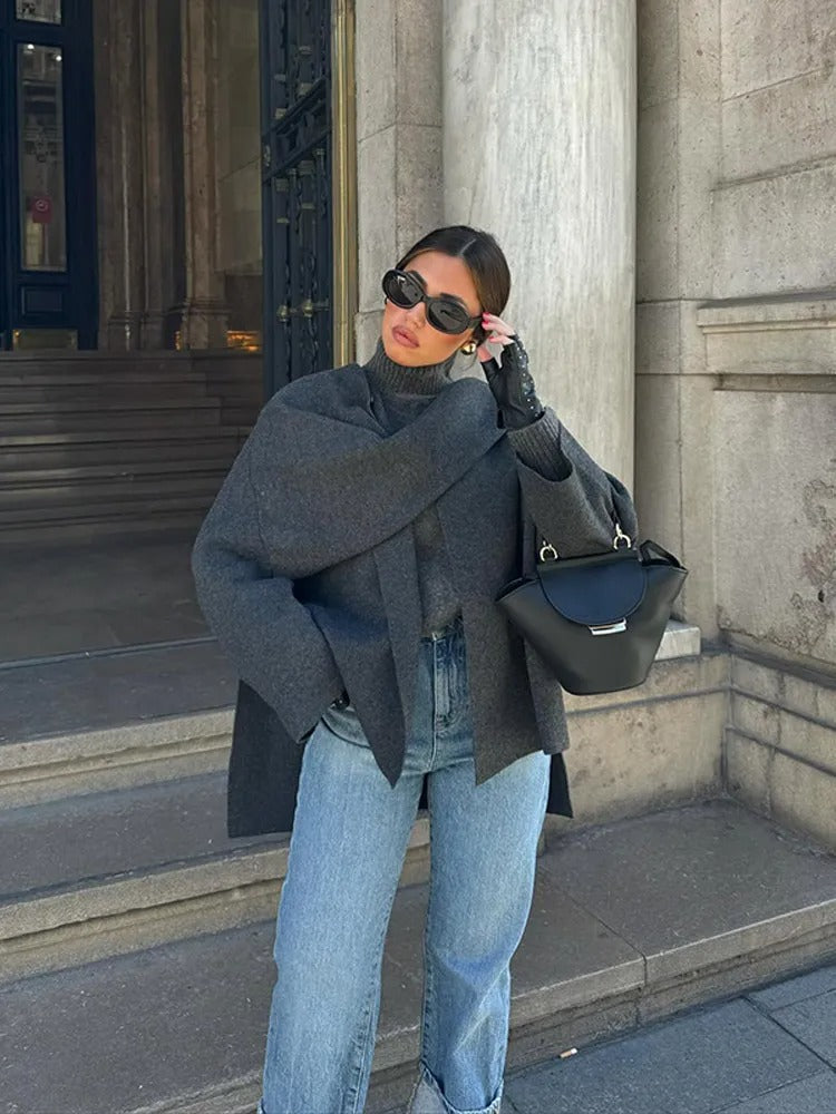 Abrigo estilo capa drapeado para mujer