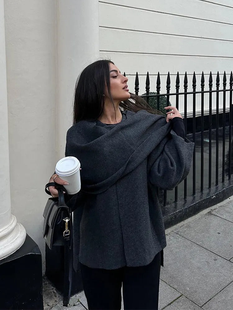 Abrigo estilo capa drapeado para mujer