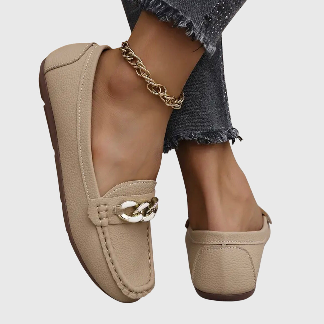 Mocasines con detalle de cadena para mujer