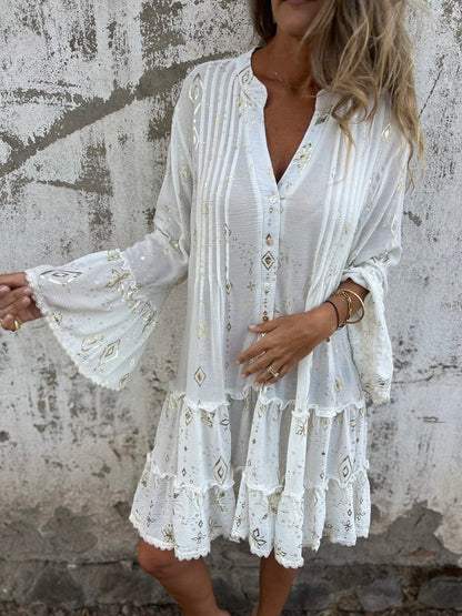 Vestido Bohemio Escalonado con Mangas Anchas y Detalles Dorados para Mujer