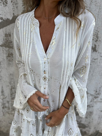 Vestido Bohemio Escalonado con Mangas Anchas y Detalles Dorados para Mujer