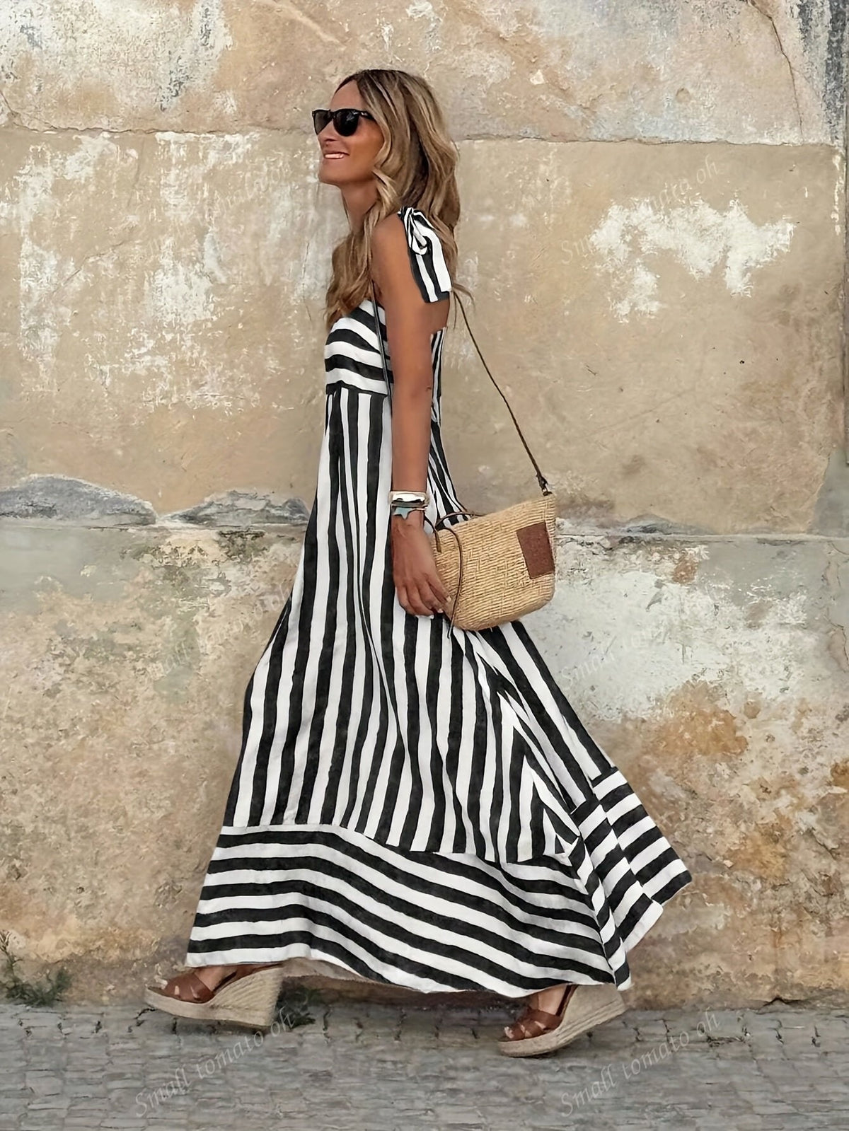 Vestido maxi fluido a rayas con tirantes ajustables para mujer