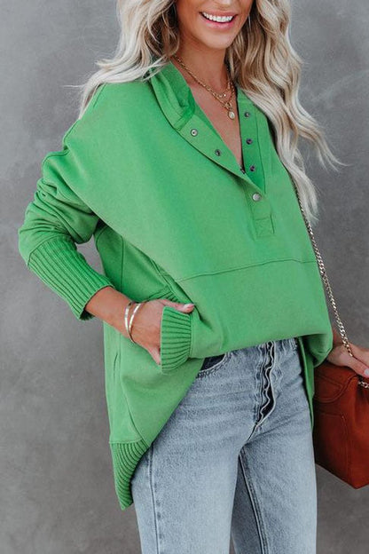 Túnica Oversize con Capucha y Botones Frontales para Mujer