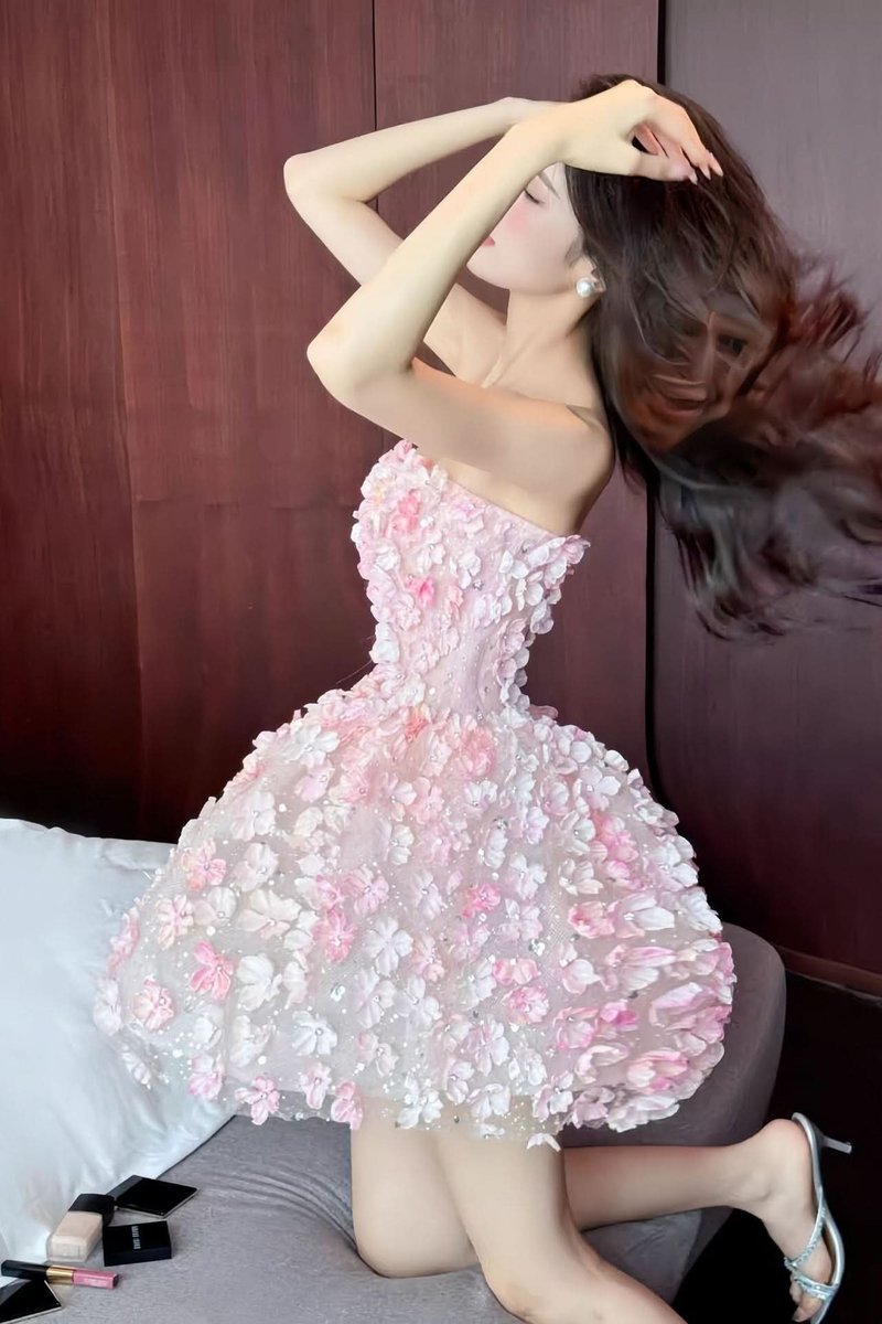 Vestido Mini de Cóctel Strapless con Apliques Florales 3D para Mujer