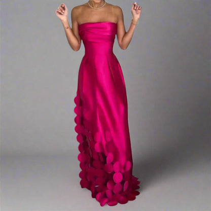 Vestido maxi de noche strapless de satén con detalles de aros para mujer