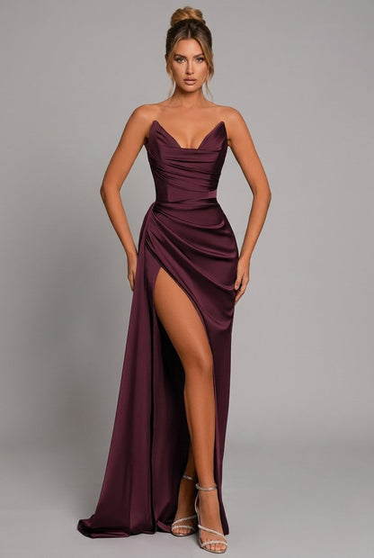 Vestido Maxi Strapless de Satén con Escote Corazón Plisado y Abertura para Mujer