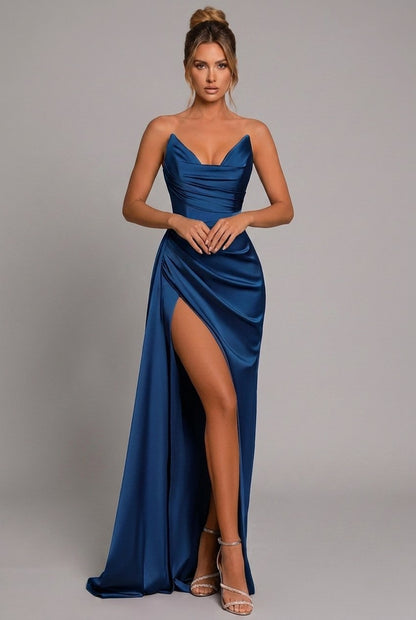 Vestido Maxi Strapless de Satén con Escote Corazón Plisado y Abertura para Mujer