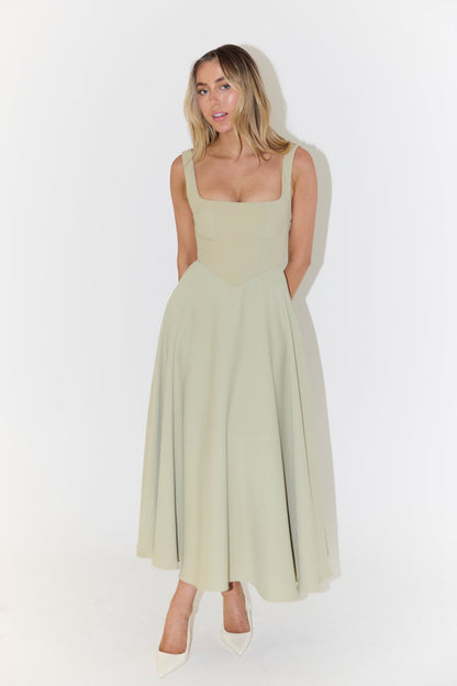 Vestido midi sin mangas con escote cuadrado y corte en A para mujer en blanco