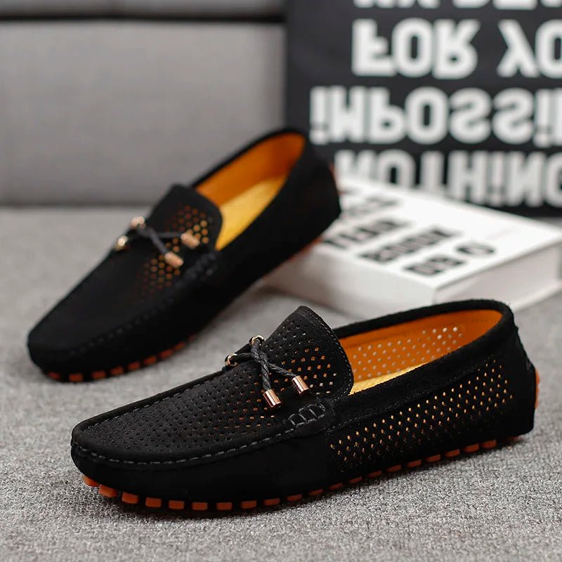 Mocasines Slip-On Perforados de Gamuza para Hombre
