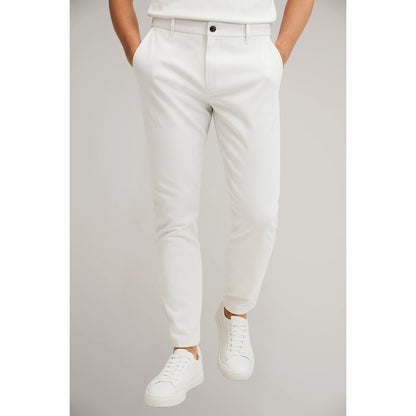 Pantalón formal entallado de corte slim para hombre