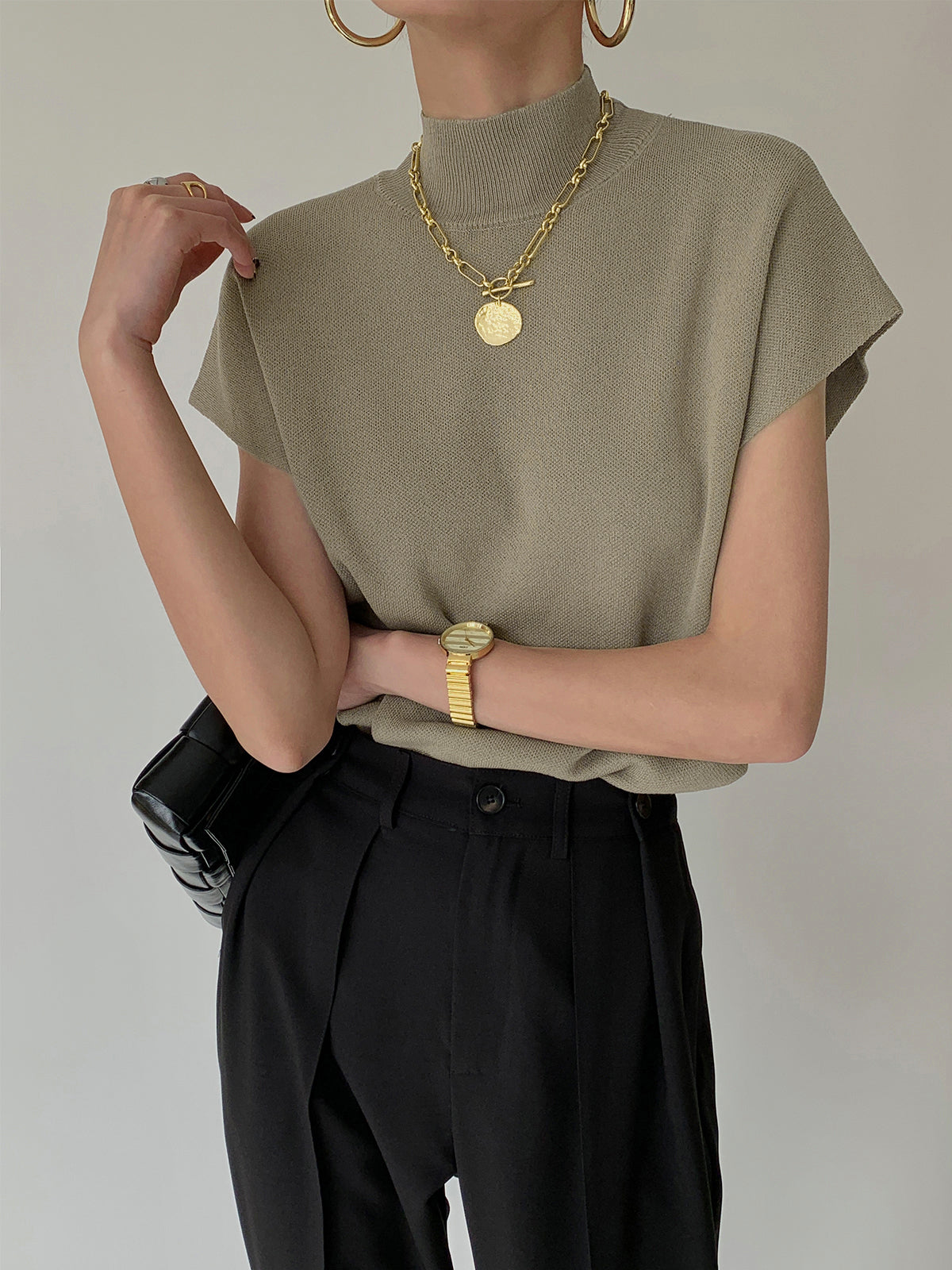 Top casual de manga corta con cuello semi alto para mujer