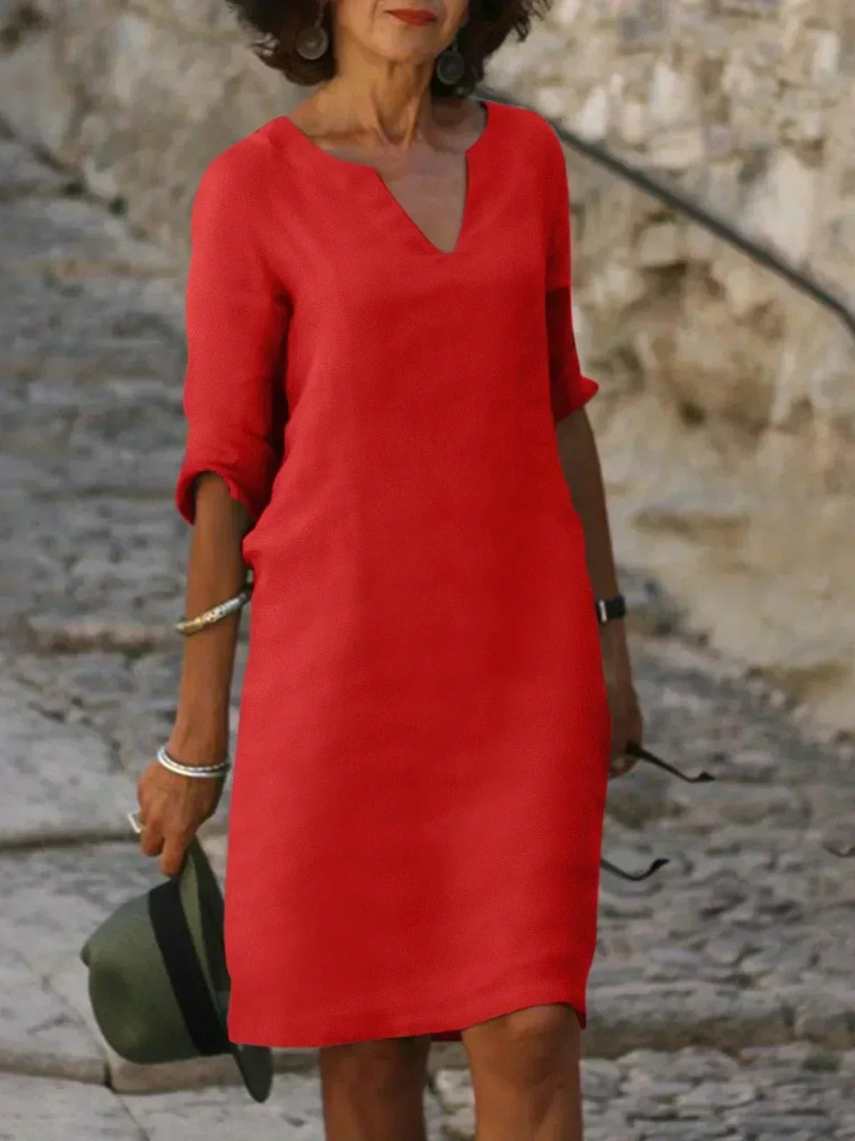 Vestido midi para mujer con detalle sofisticado en el escote