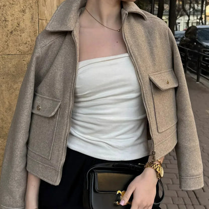 Chaqueta bomber corta con cierre para mujer